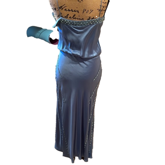 Dress - Picture 4 of 11